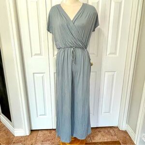 Annabelle Light Gray Wrap Top tie waist short sleeve Jumpsuit Medium